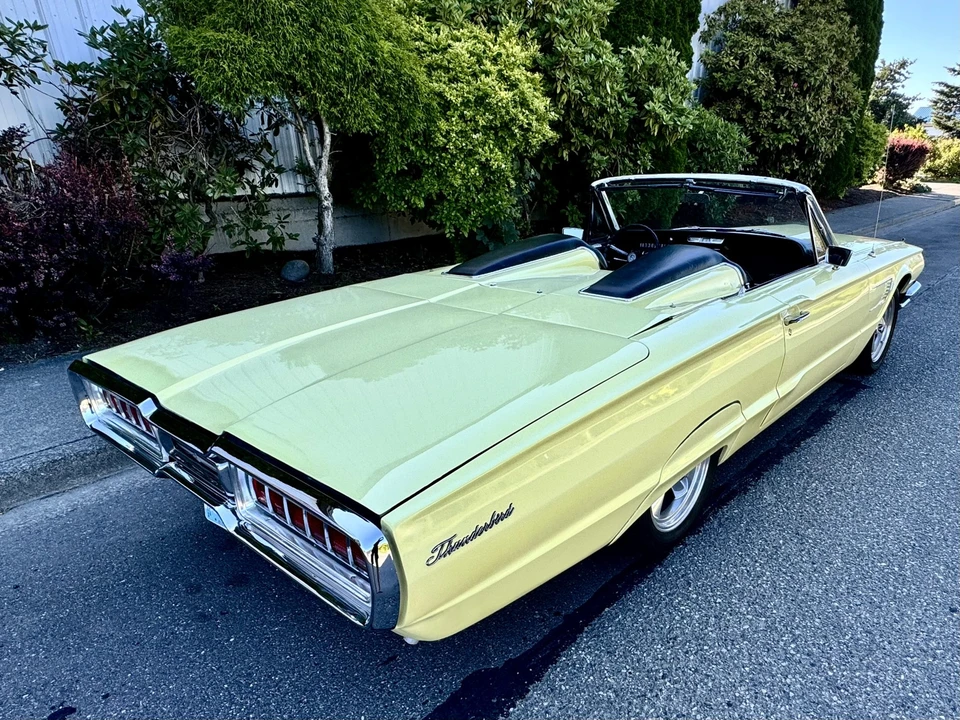 1965 Ford Thunderbird 4th Gen - Image 15 of 31