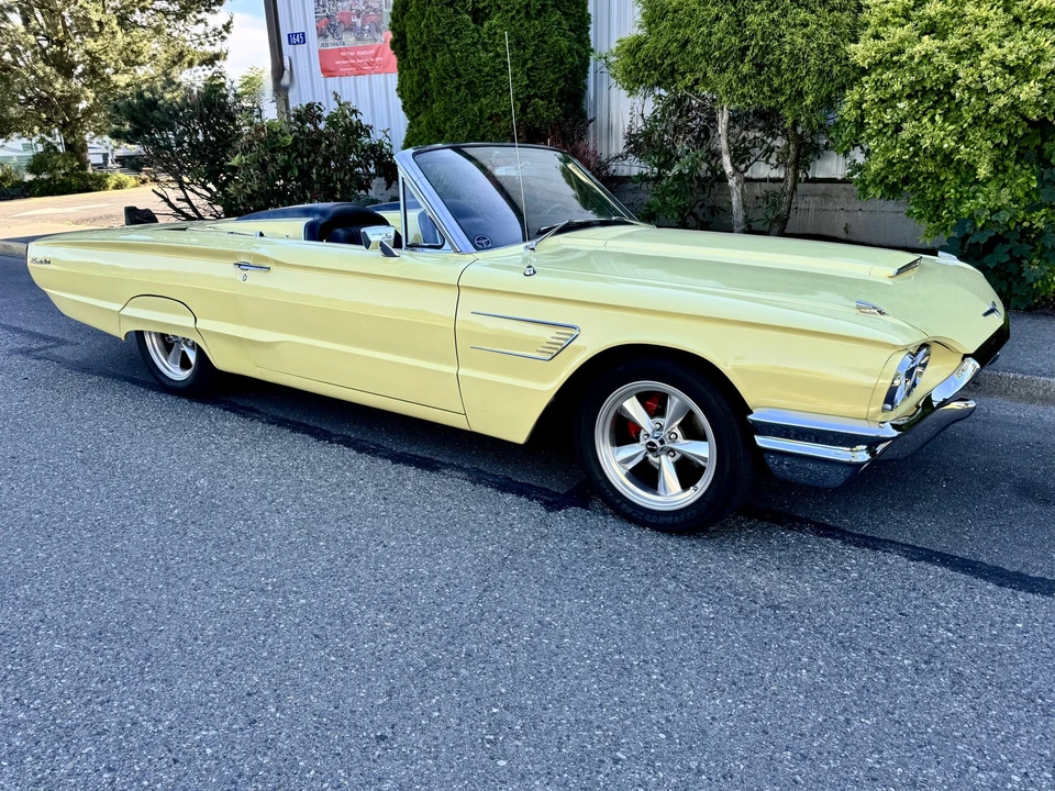 1965 Ford Thunderbird 4th Gen - Image 22 of 31