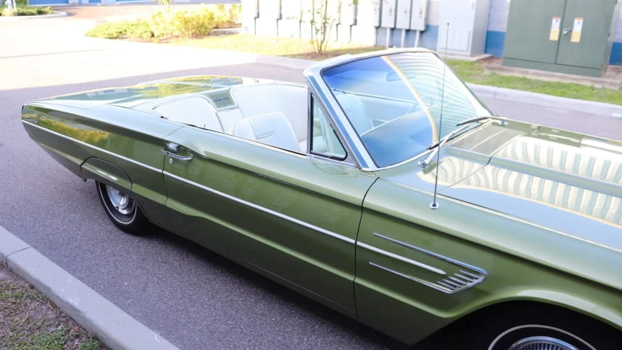 1965 Ford Thunderbird 4th Gen - Image 17 of 24