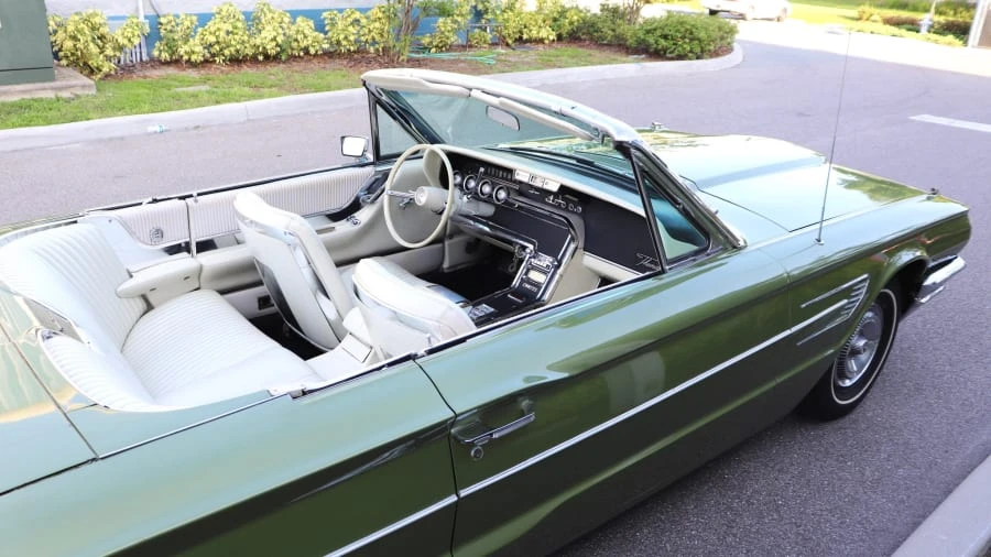 1965 Ford Thunderbird 4th Gen - Image 18 of 24