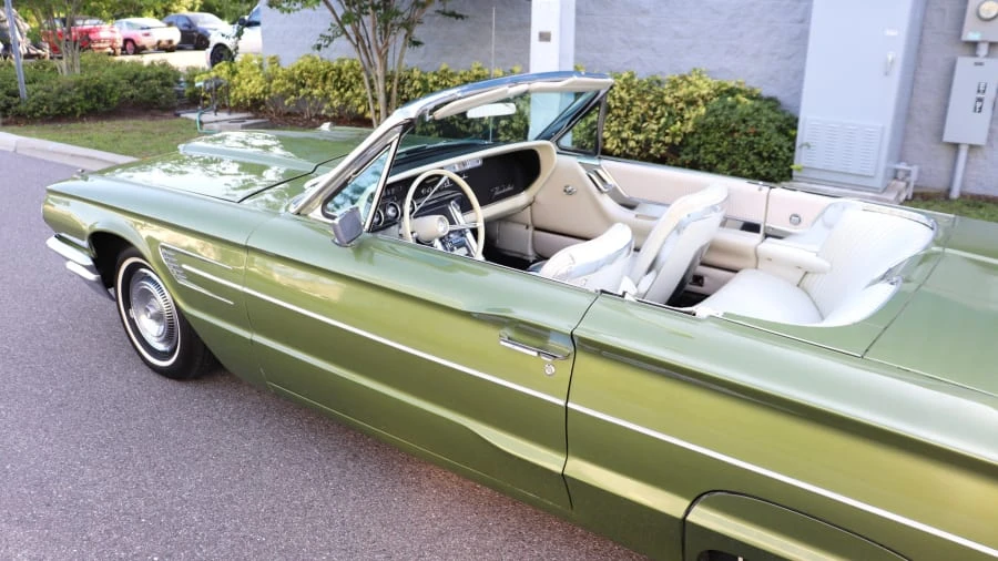 1965 Ford Thunderbird 4th Gen - Image 19 of 24