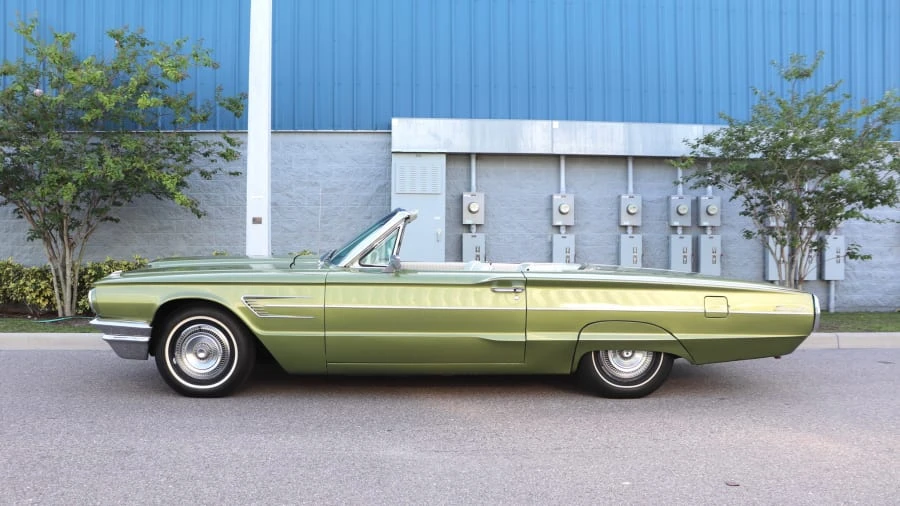 1965 Ford Thunderbird 4th Gen - Image 2 of 24