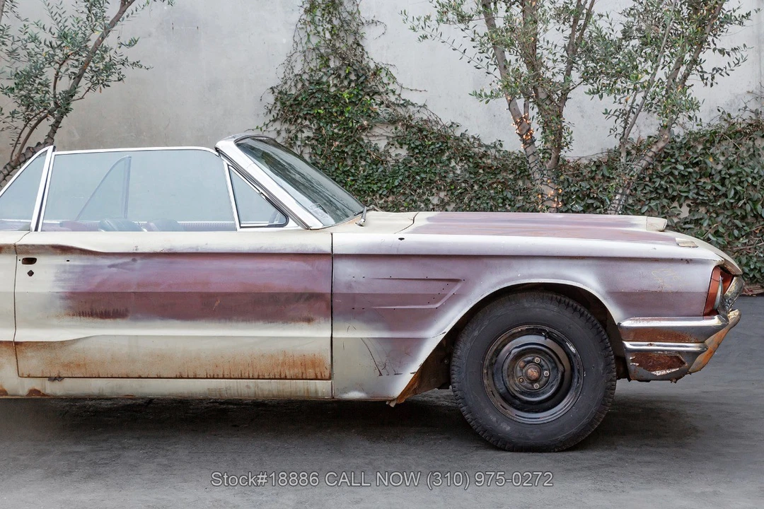 1965 Ford Thunderbird 4th Gen - Image 11 of 31