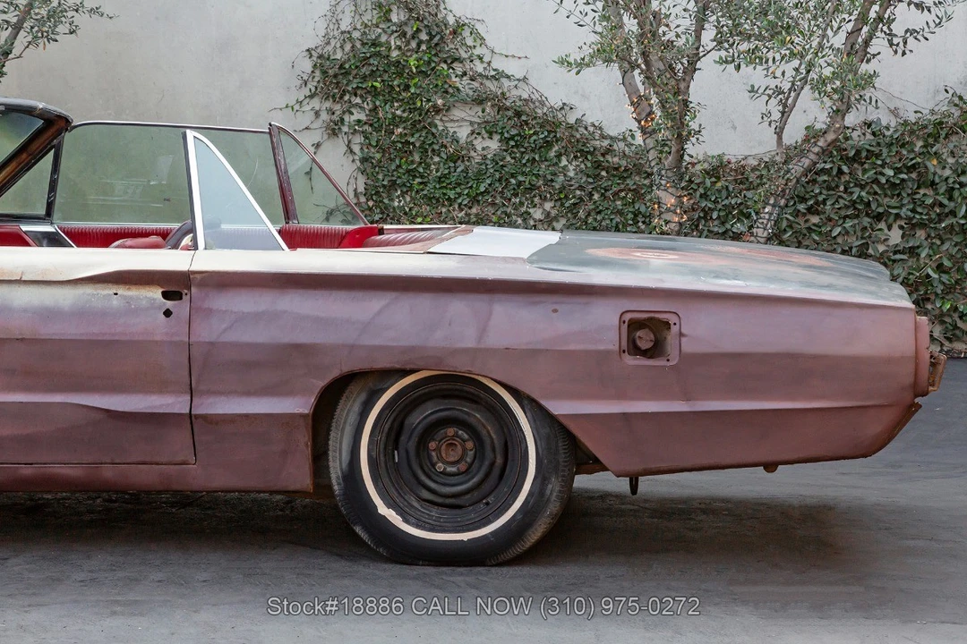 1965 Ford Thunderbird 4th Gen - Image 14 of 31