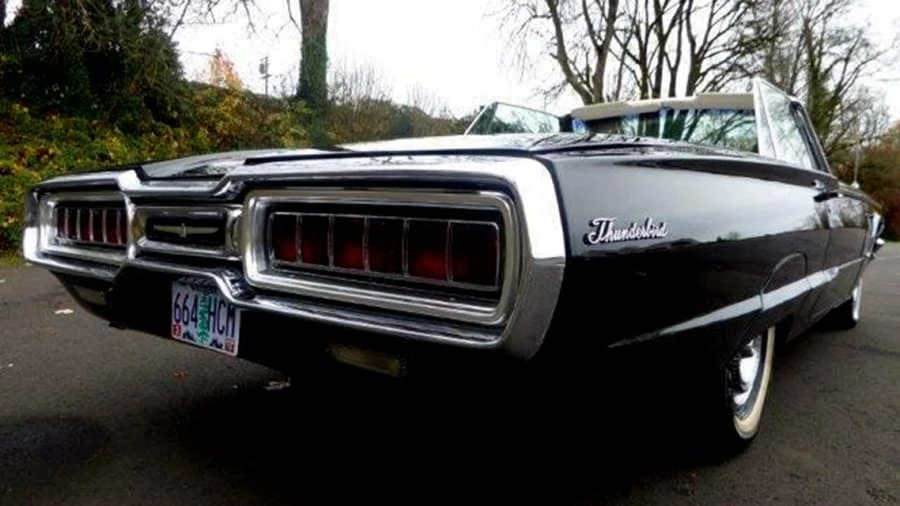 1965 Ford Thunderbird 4th Gen - Image 11 of 12