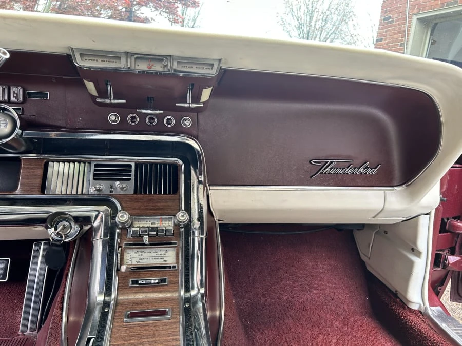 1965 Ford Thunderbird 4th Gen - Image 14 of 31