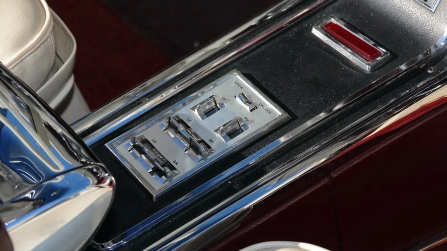 1965 Ford Thunderbird 4th Gen - Image 11 of 22