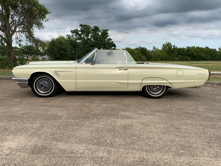 1965 Ford Thunderbird 4th Gen - Image 2 of 9