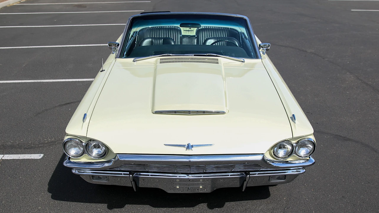 1965 Ford Thunderbird 4th Gen - Image 11 of 31