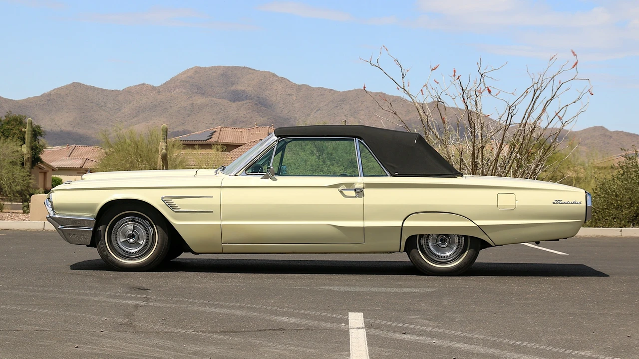 1965 Ford Thunderbird 4th Gen - Image 13 of 31