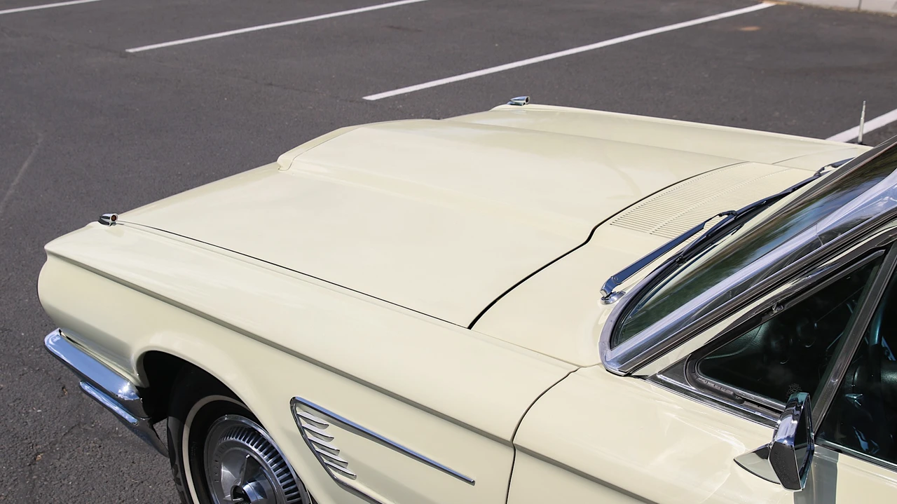 1965 Ford Thunderbird 4th Gen - Image 25 of 31