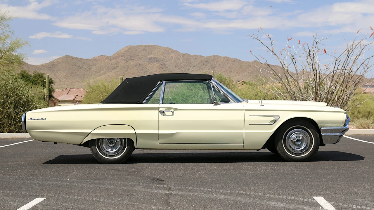 1965 Ford Thunderbird 4th Gen - Image 18 of 31