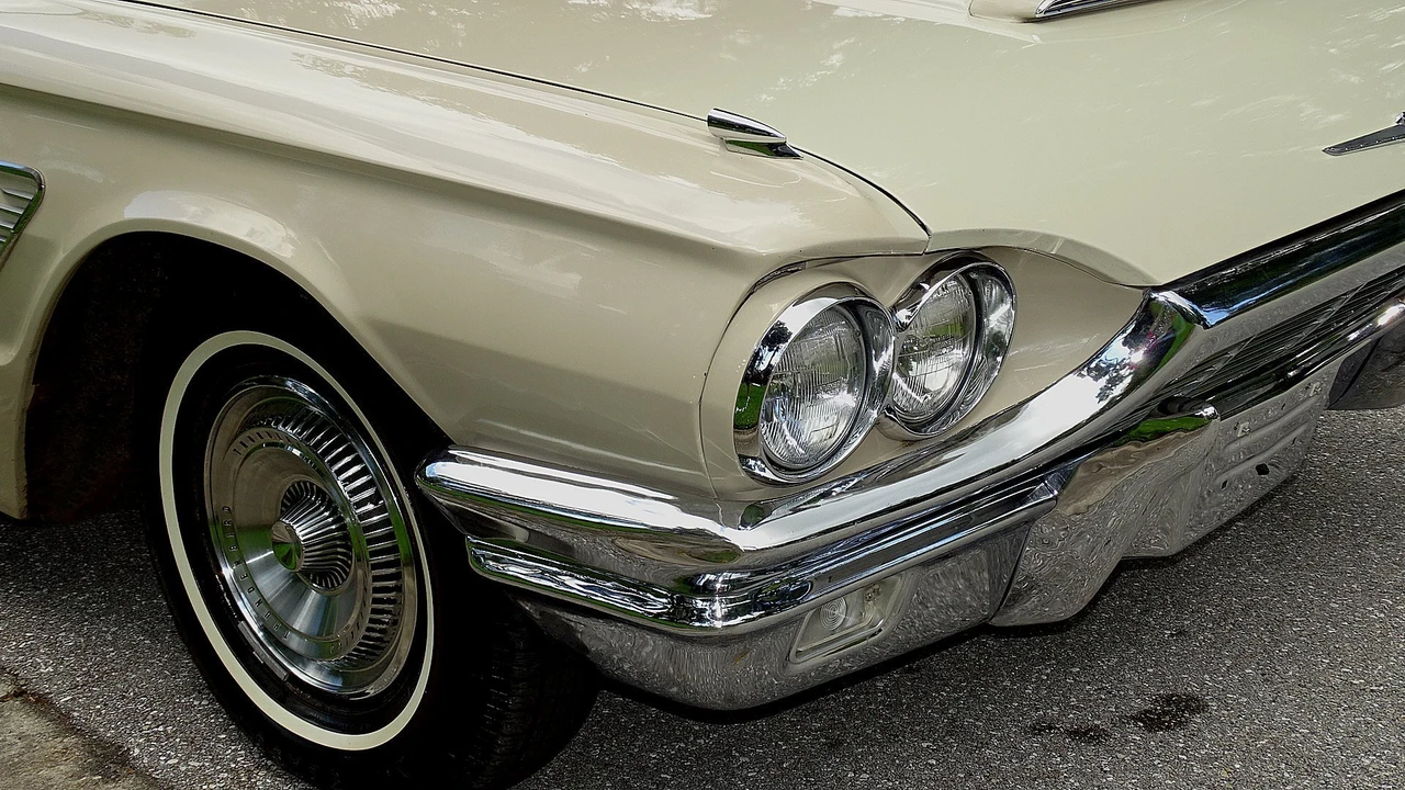 1965 Ford Thunderbird 4th Gen - Image 15 of 31