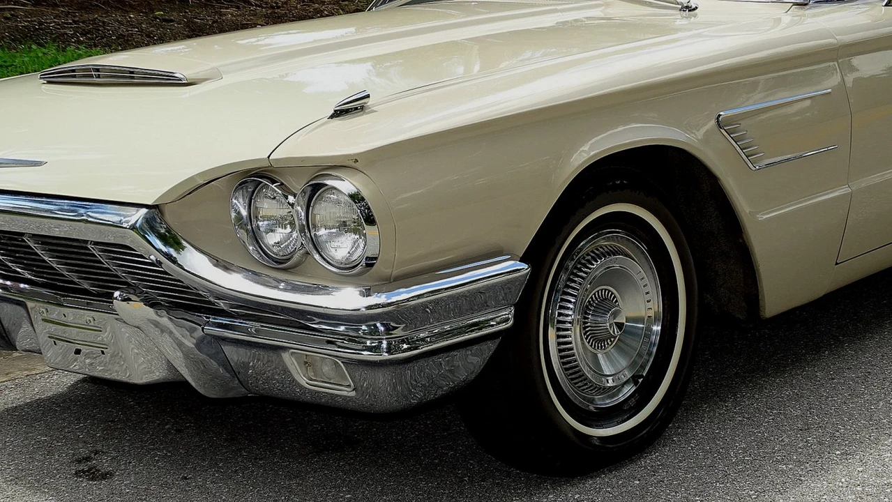 1965 Ford Thunderbird 4th Gen - Image 16 of 31
