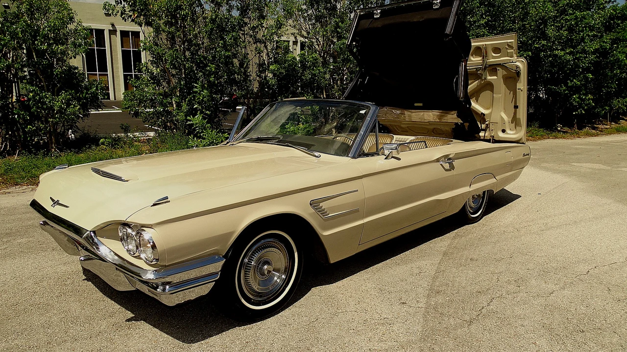 1965 Ford Thunderbird 4th Gen - Image 2 of 31
