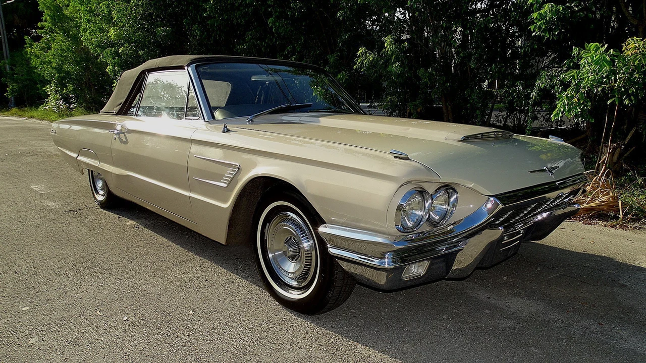 1965 Ford Thunderbird 4th Gen - Image 8 of 31