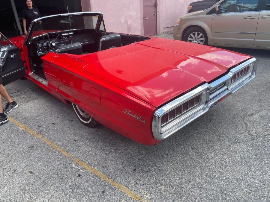 1965 Ford Thunderbird 4th Gen - Image 10 of 10