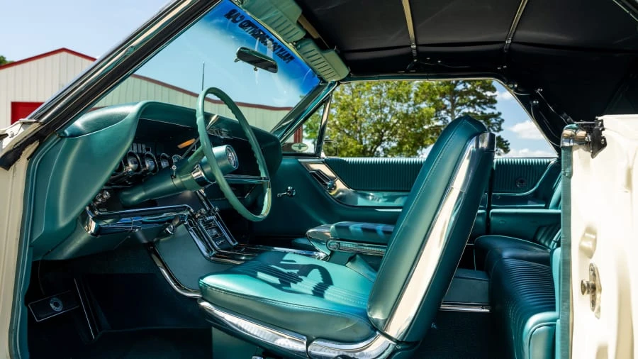 1965 Ford Thunderbird 4th Gen - Image 22 of 30