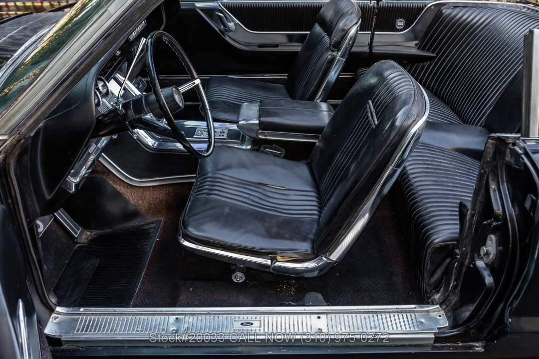 1965 Ford Thunderbird 4th Gen - Image 16 of 31