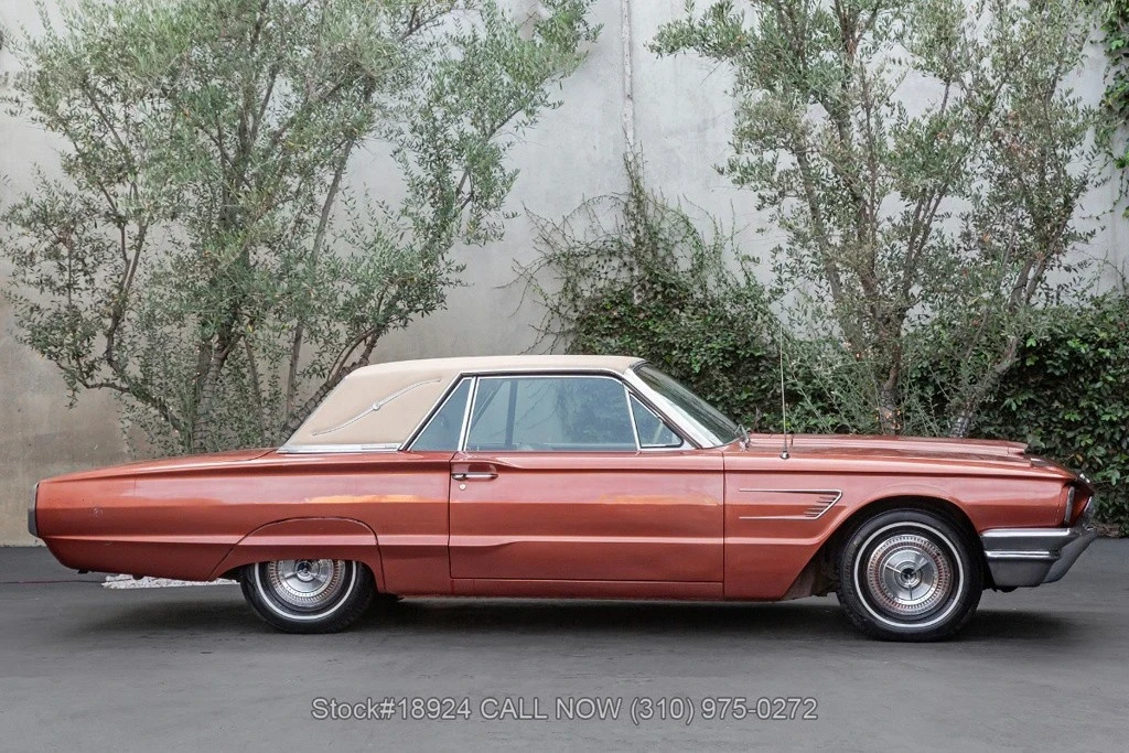 1965 Ford Thunderbird 3rd Gen - Image 4 of 12