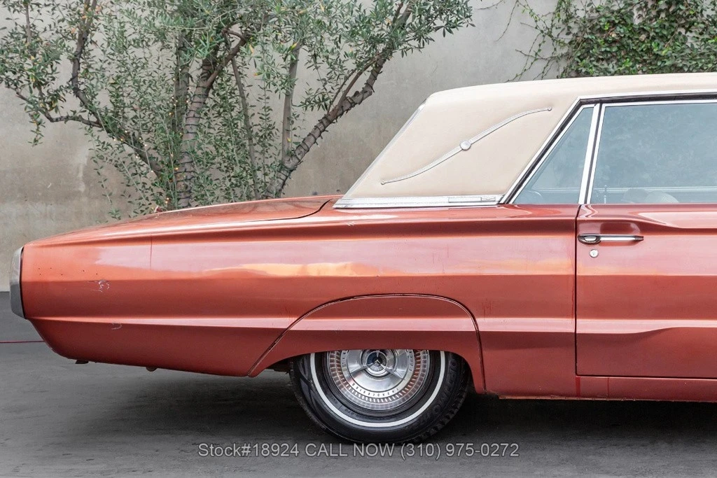 1965 Ford Thunderbird 3rd Gen - Image 11 of 12