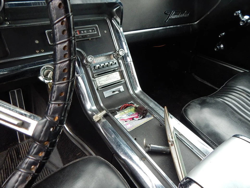 1965 Ford Thunderbird 4th Gen - Image 15 of 21