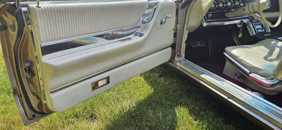 1965 Ford Thunderbird 4th Gen - Image 14 of 20