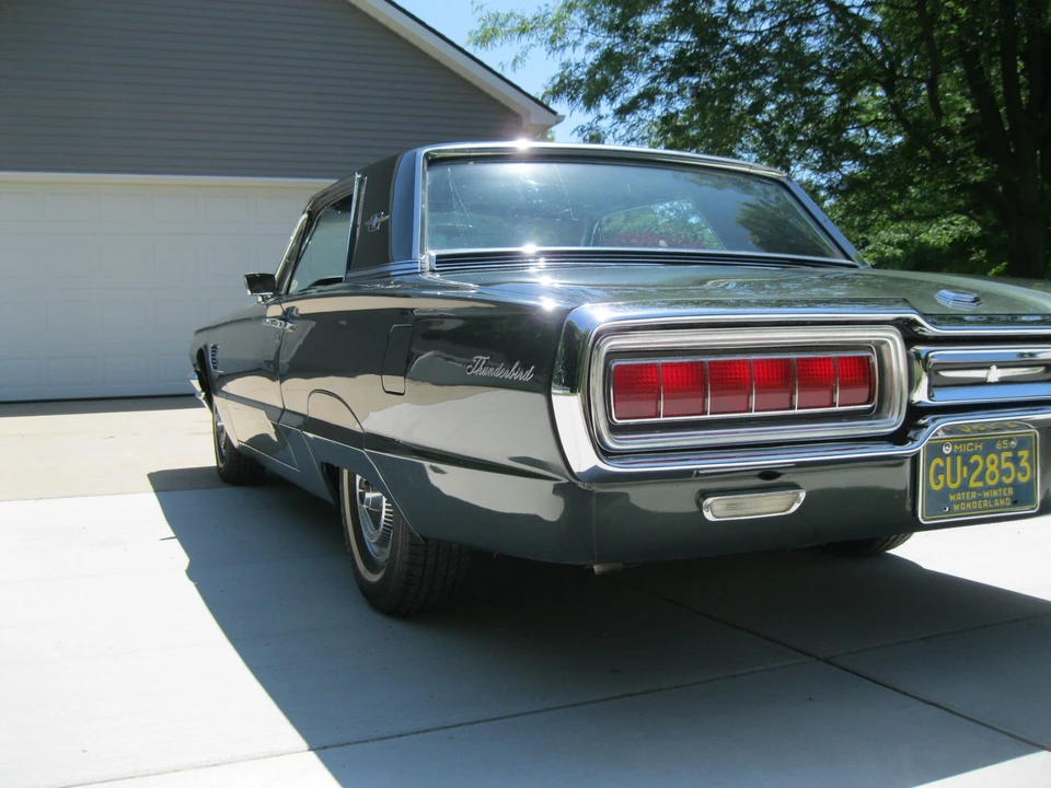 1965 Ford Thunderbird 4th Gen - Image 22 of 31