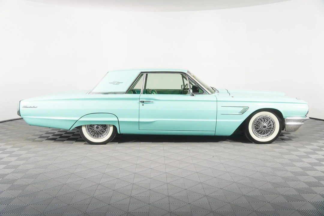 1965 Ford Thunderbird 3rd Gen - Image 9 of 31
