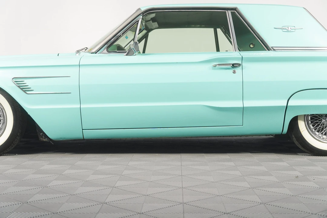 1965 Ford Thunderbird 3rd Gen - Image 25 of 31