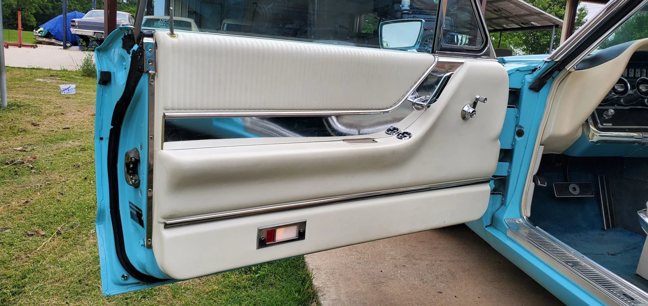 1965 Ford Thunderbird 4th Gen - Image 29 of 31