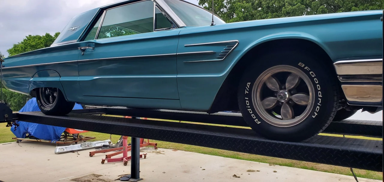 1965 Ford Thunderbird 4th Gen - Image 28 of 31
