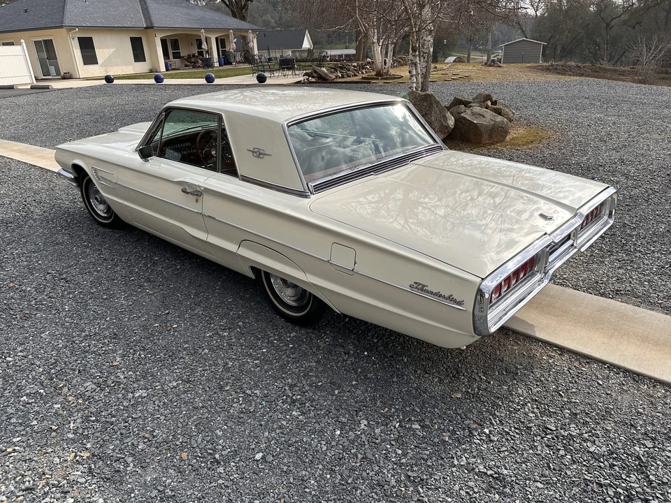 1965 Ford Thunderbird 4th Gen - Image 8 of 31
