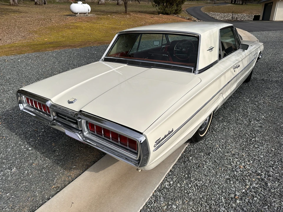 1965 Ford Thunderbird 4th Gen - Image 11 of 31