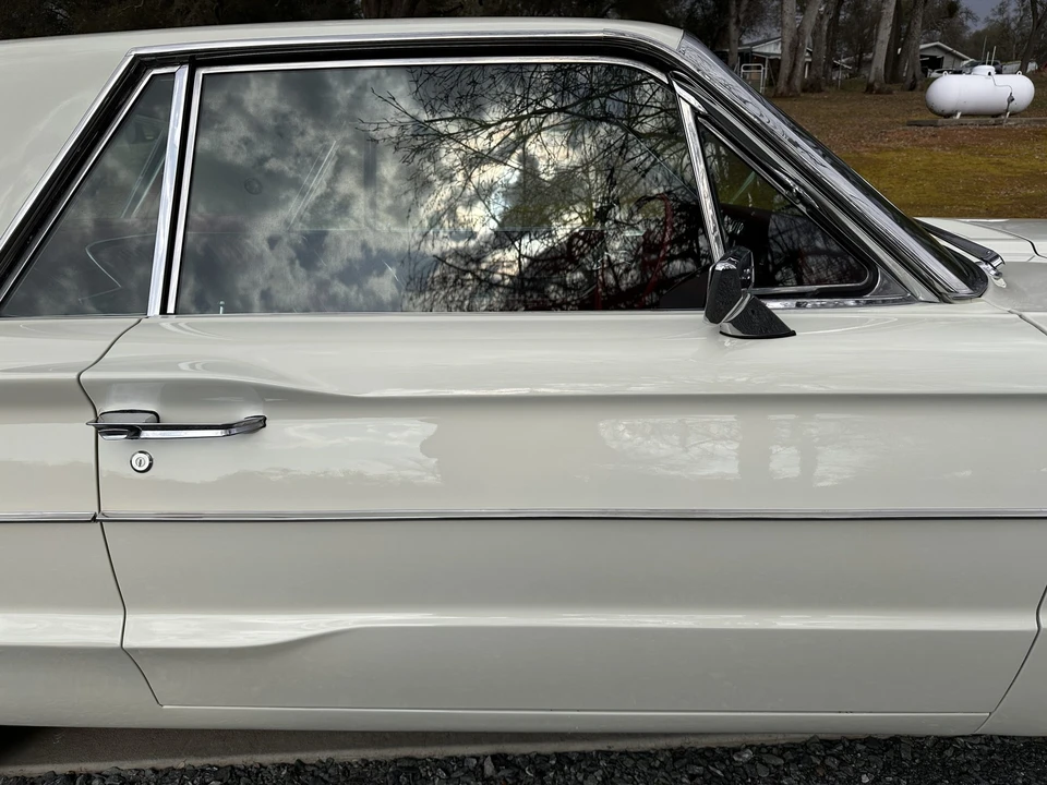 1965 Ford Thunderbird 4th Gen - Image 17 of 31