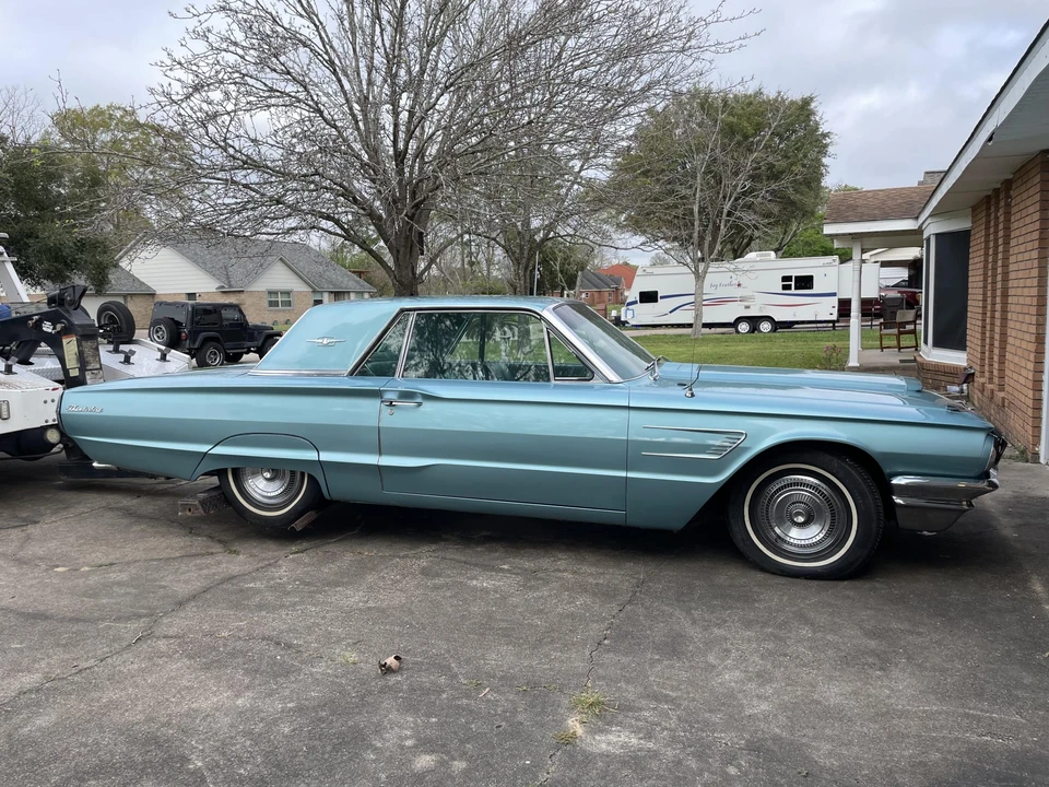 1965 Ford Thunderbird 4th Gen - Image 2 of 31