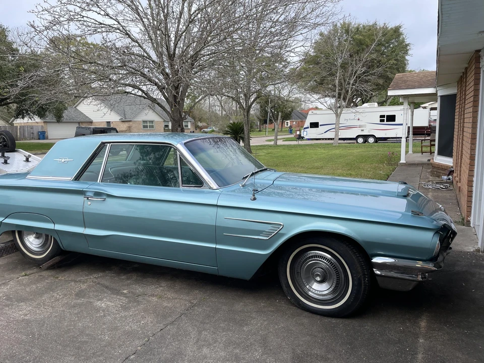 1965 Ford Thunderbird 4th Gen - Image 25 of 31