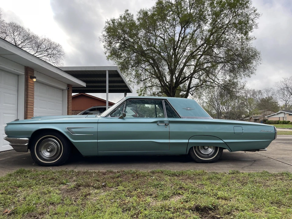 1965 Ford Thunderbird 4th Gen - Image 12 of 31
