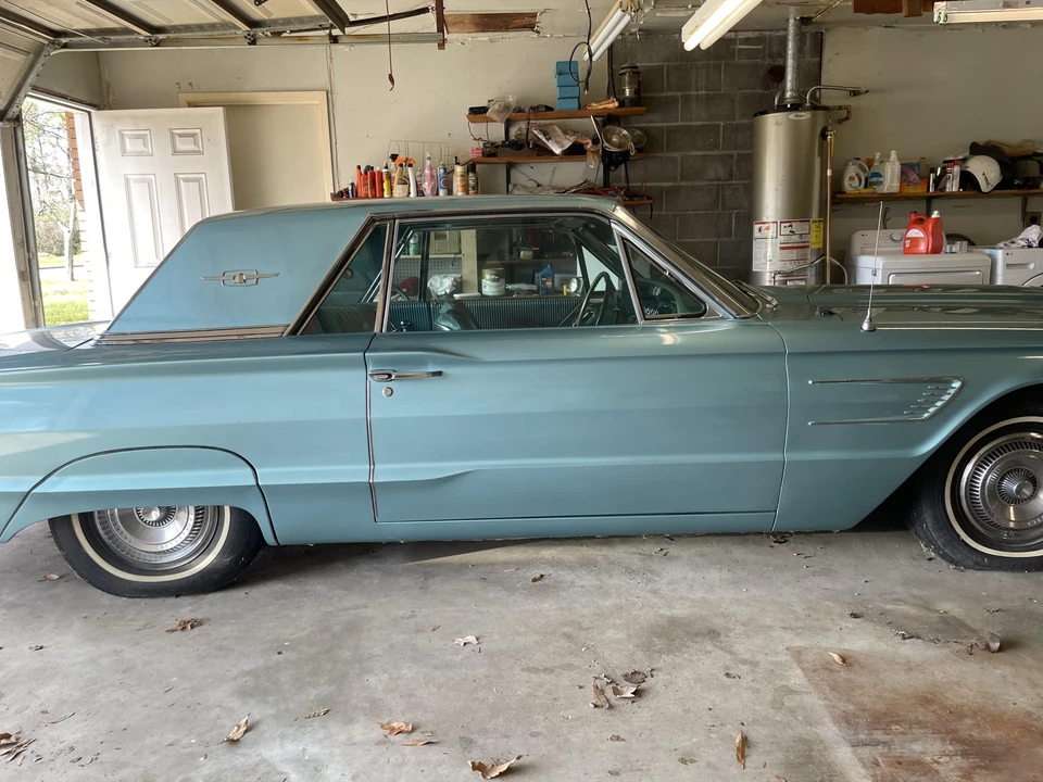 1965 Ford Thunderbird 4th Gen - Image 24 of 31