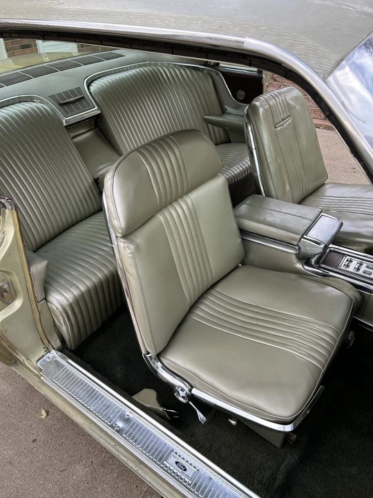 1965 Ford Thunderbird 4th Gen - Image 11 of 16