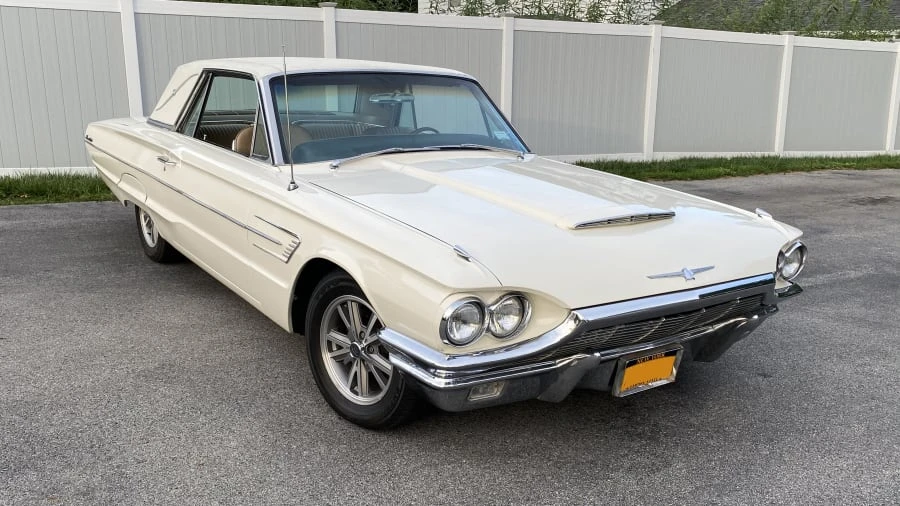1965 Ford Thunderbird 4th Gen - Image 24 of 31