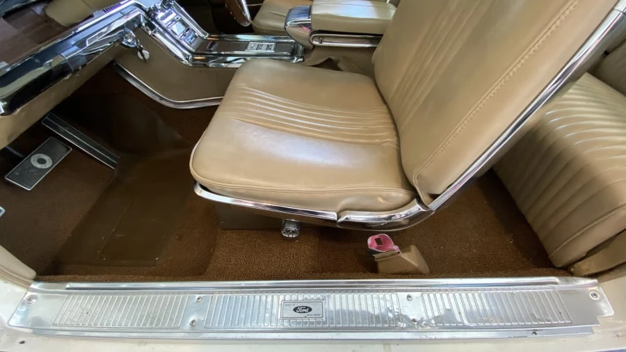 1965 Ford Thunderbird 4th Gen - Image 5 of 31