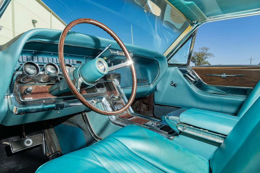 1965 Ford Thunderbird 4th Gen - Image 28 of 31
