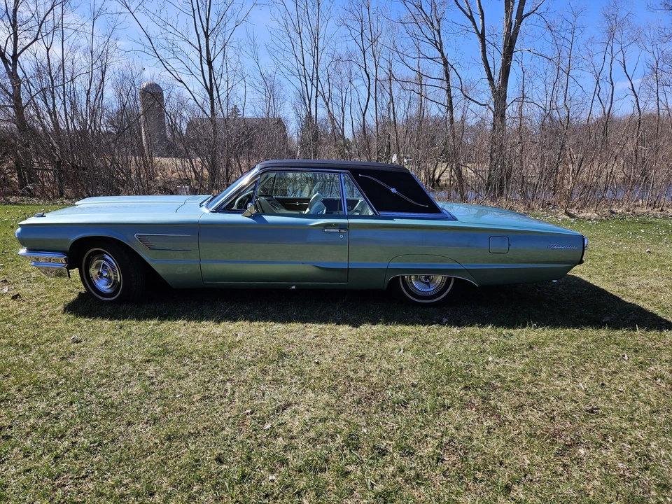 1965 Ford Thunderbird 4th Gen - Image 16 of 31
