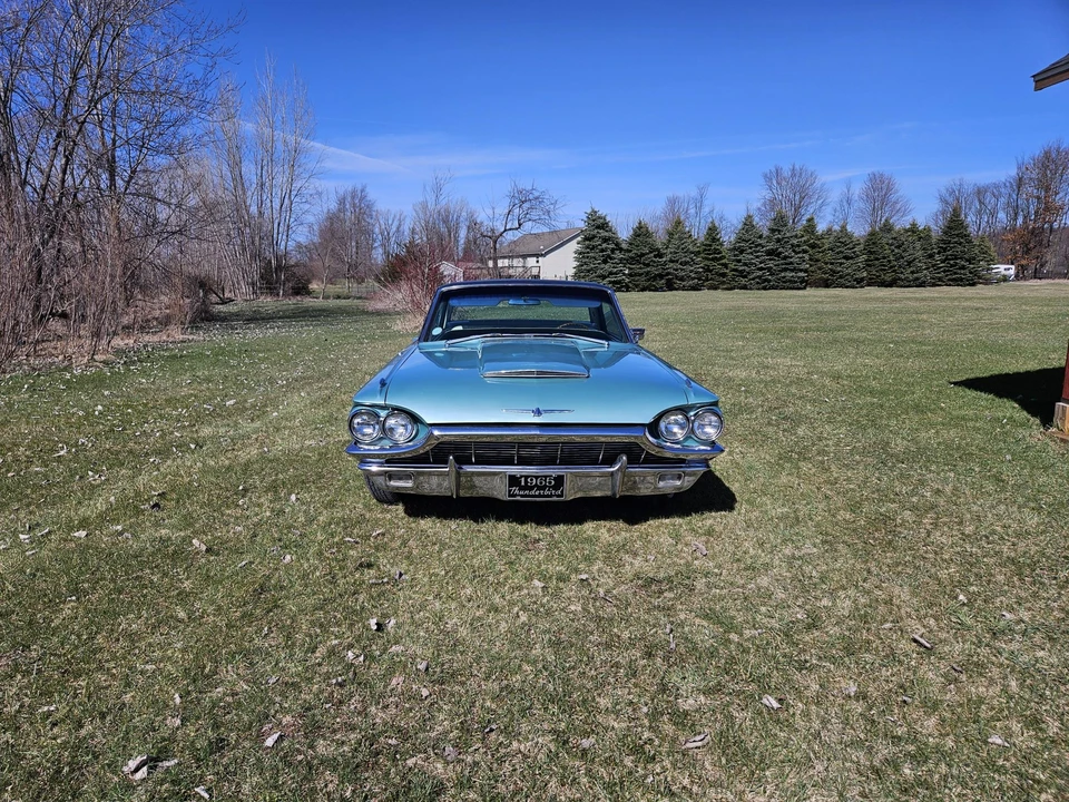 1965 Ford Thunderbird 4th Gen - Image 19 of 31