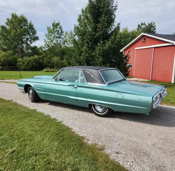 1965 Ford Thunderbird 4th Gen - Image 14 of 31