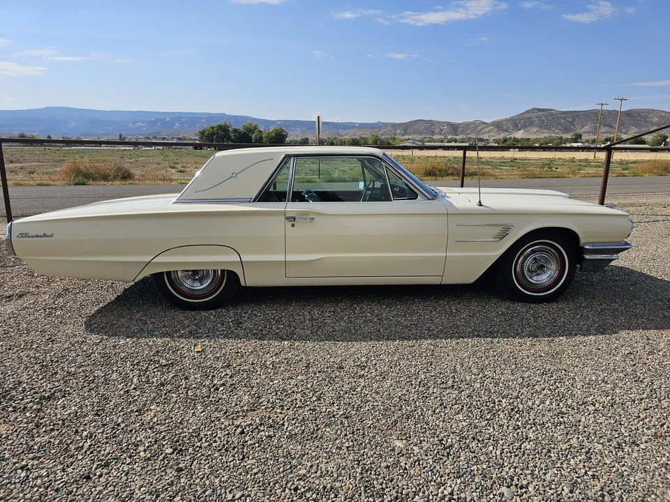 1965 Ford Thunderbird 4th Gen - Image 22 of 31