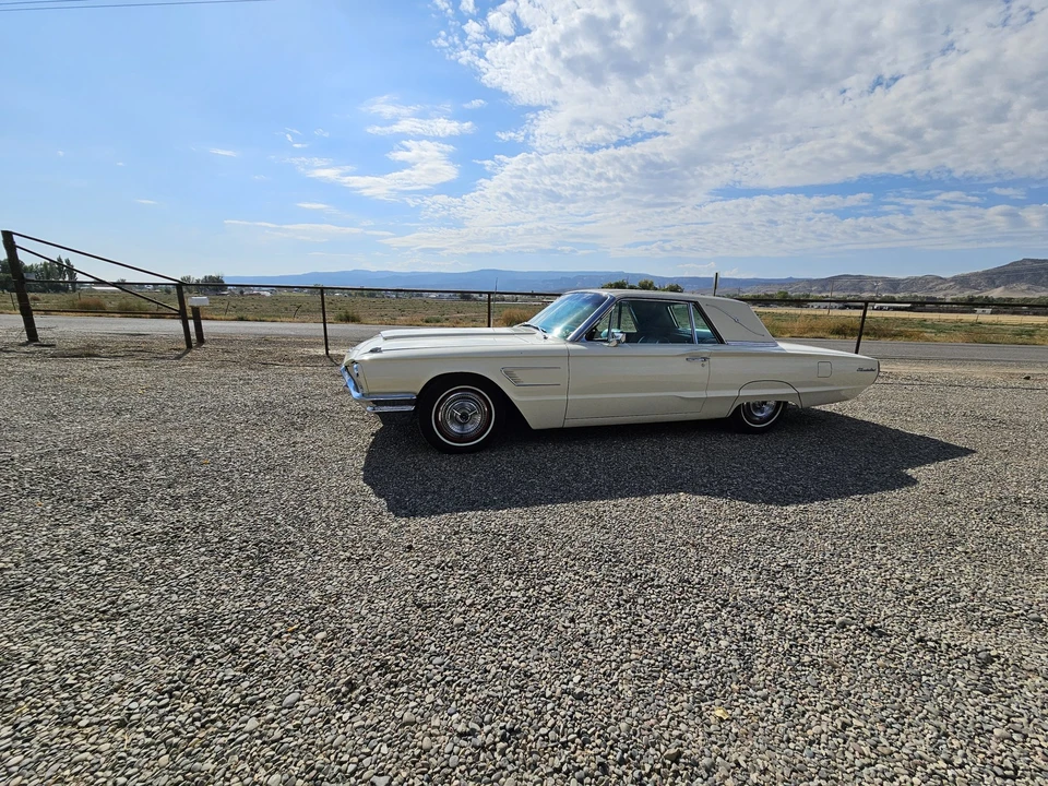 1965 Ford Thunderbird 4th Gen - Image 16 of 31