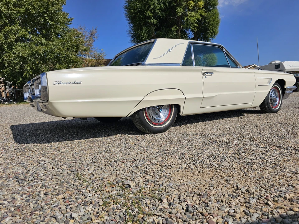 1965 Ford Thunderbird 4th Gen - Image 4 of 31