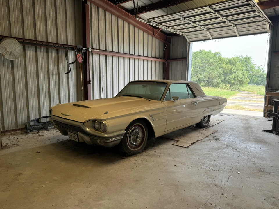 1965 Ford Thunderbird 4th Gen - Image 3 of 31